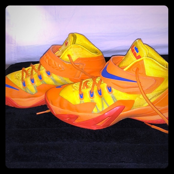 lebron soldier 8 orange
